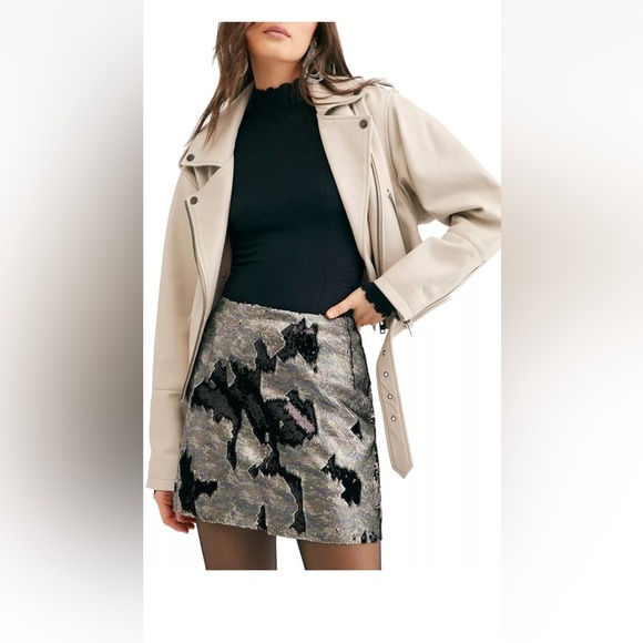 Free People Skinny Sequin Miniskirt Skirt Pink Cheetah Camo 8 - Picture 1 of 5